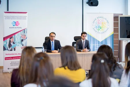 ASAN xidmət mərkəzlərində fəaliyyət göstərən könüllülərə bank kartları verilib
