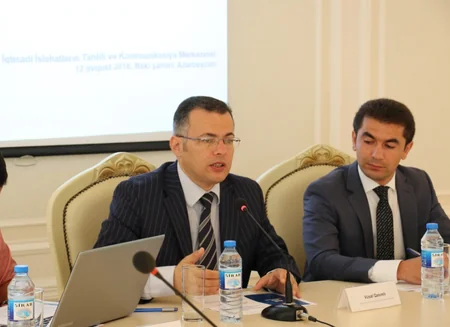​Dövlət qurumları və xarici maliyyə institutları ilə kommunal xidmətlər müzakirə olunub