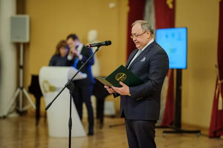Moskvada “Nəsiminin mənəvi irsi orta əsrlər Şərqinin tarixi-mədəni kontekstində” mövzusunda konfrans açılıb