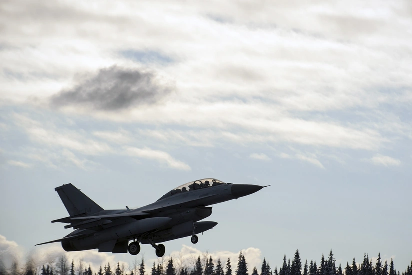 Qəzzanı bombardıman edən İsrail pilotu katapult zamanı ölüb