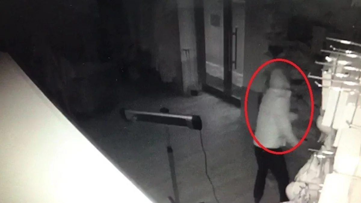 В Сумгайыте грабитель попал на камеру в магазине женского белья - ВИДЕО