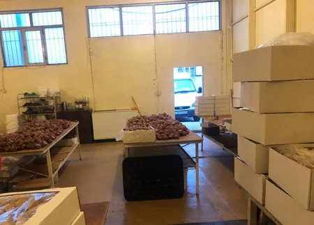 Bakıda antisanitar vəziyyətdə olan daha bir un məmulatları sexi aşkarlanıb