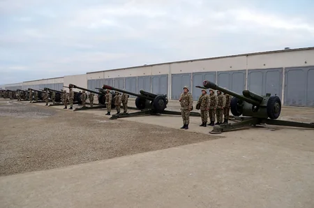 Azerbaijan’s Chief of General Staff checks combat training of several military units