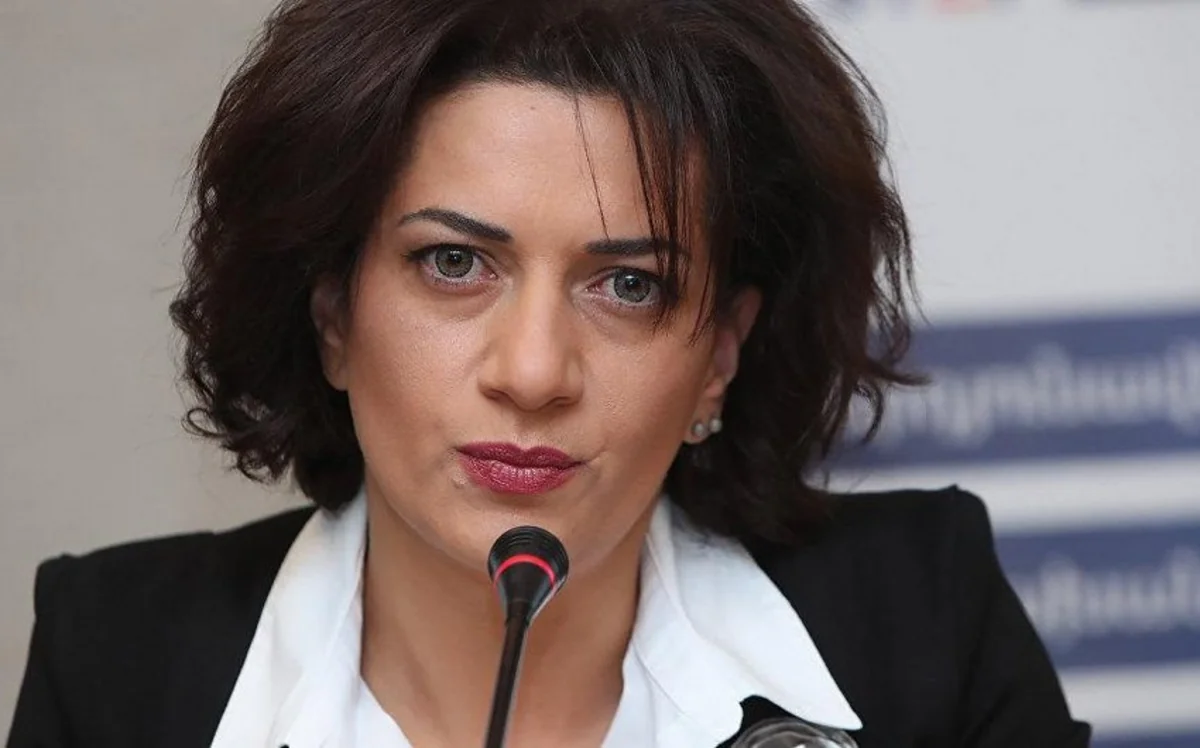Armenian PM’s wife leaves for Kyiv