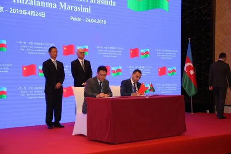 Azərbaycan və Çin şirkətləri 821 milyon dollarlıq sənədlər imzalayıb