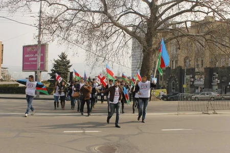 Tbilisidə Xocalıya ədalət kampaniyası çərçivəsində yürüş keçirilib