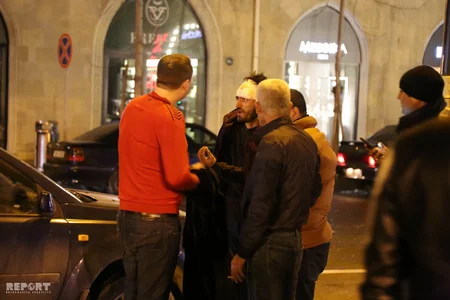 Bakıda sərxoş sürücü qəza törədib, sərnişin avtomobilin pəncərəsindən yerə düşüb - FOTO - VİDEO - YENİLƏNİB