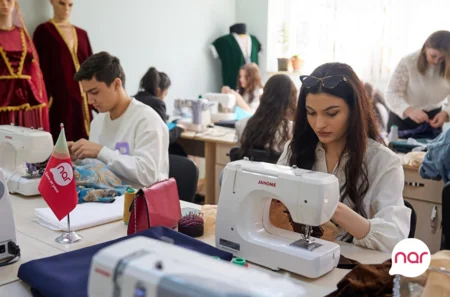“Nar” nitq və eşitmə məhdudiyyətli şəxslər üçün yeni peşə təliminə başladı