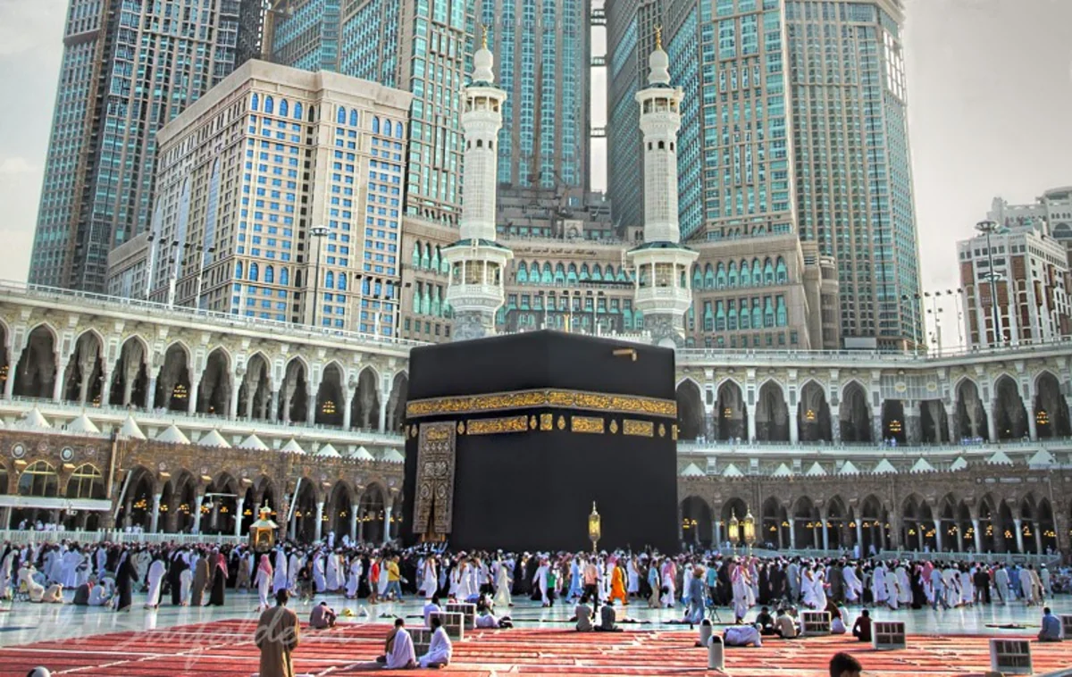 Очередная группа азербайджанских паломников отправилась в Саудовскую Аравию