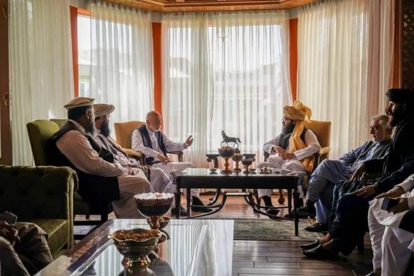 Əfqanıstanın eks-prezidenti “Taliban”la görüşüb