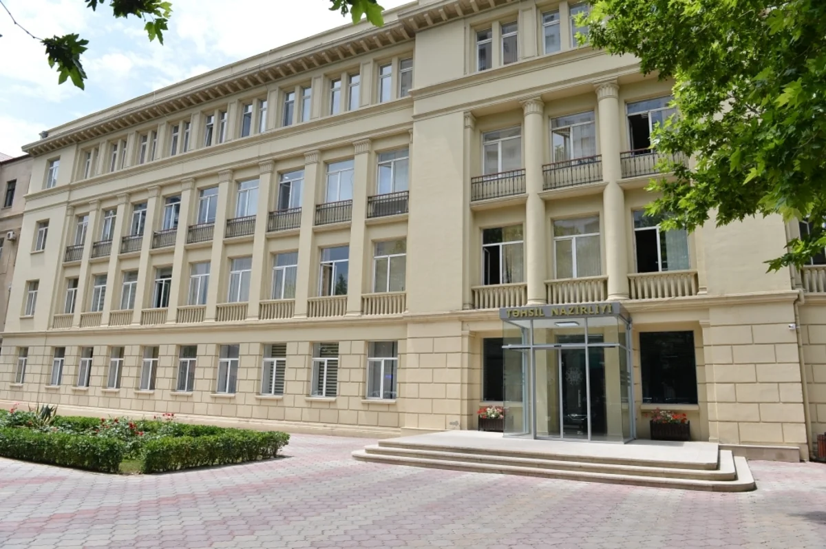 Bakının 30 məktəbinə müşavir təyin olunacaq