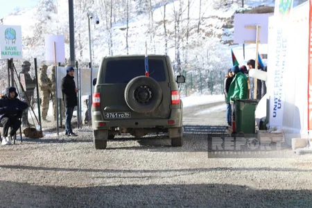 Total of 49 vehicles of Russian peacekeepers pass freely on Khankandi-Lachin road