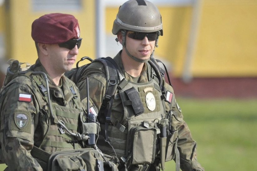 Poland mulling military intelligence brigade close to border with Belarus