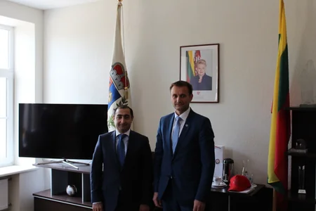 Azərbaycanın Litvadakı səfiri Şaulyay şəhərinin yeni seçilən meri ilə görüşüb
