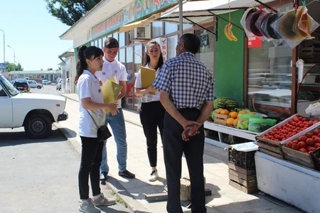 “KOB könüllüləri” sahibkarları məlumatlandırıb