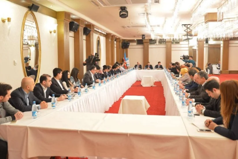 Turagentlər və hotel fəaliyyəti ilə məşğul olan vergi ödəyiciləri ilə görüş keçirilib