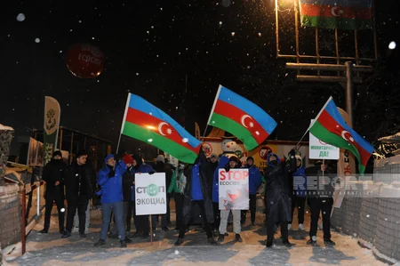 Акция на дороге Ханкенди-Лачын продолжается и в ночные часы