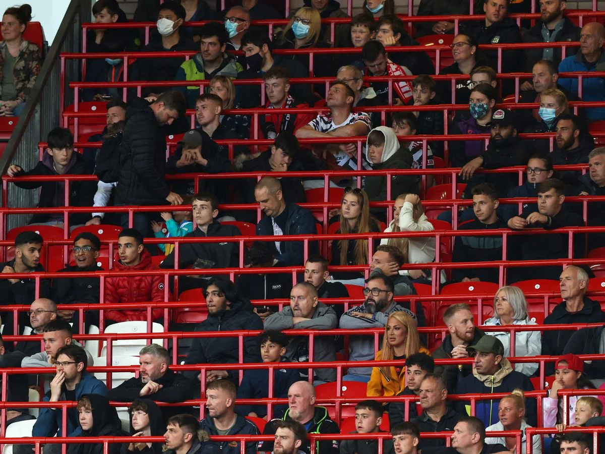 İtaliyada Mançester Yunayted azarkeşlərinə hücum olub