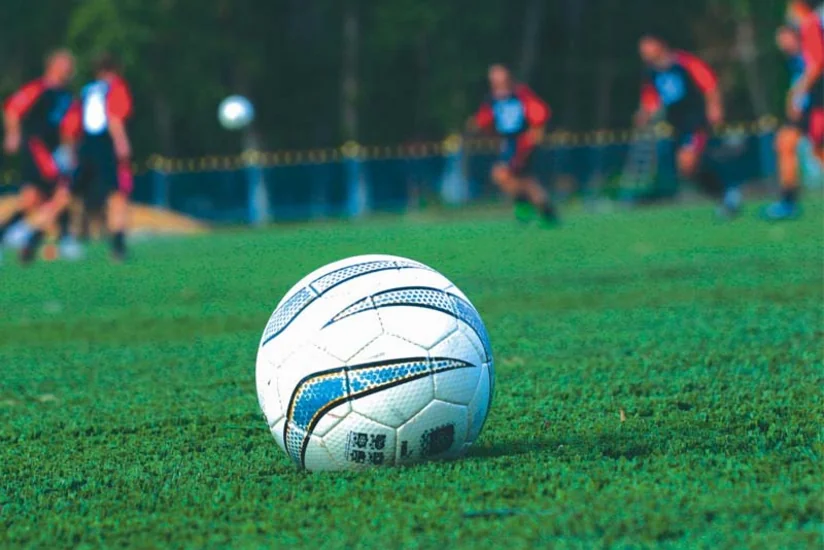 Olimpiya Stadionunda futbol oyunu zamanı dava düşüb