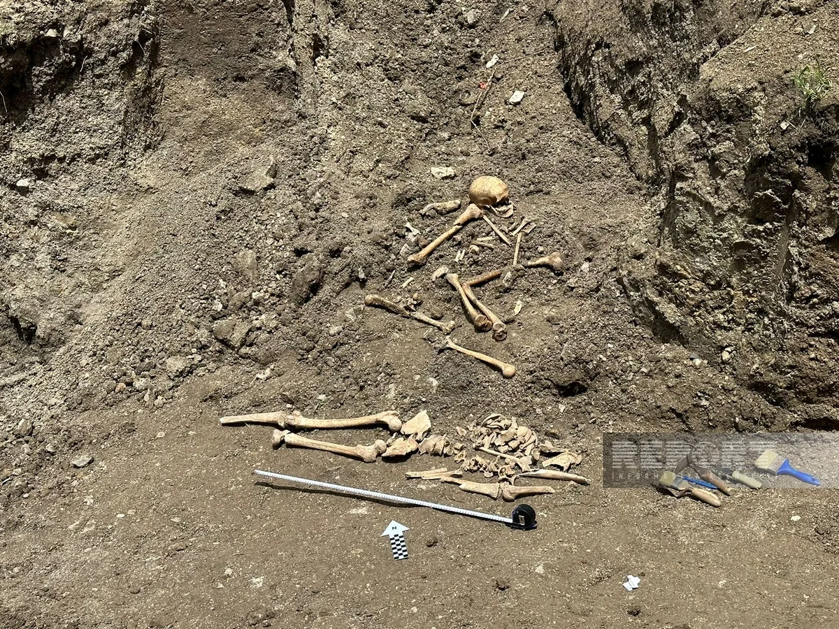 В Шуше обнаружено массовое захоронение