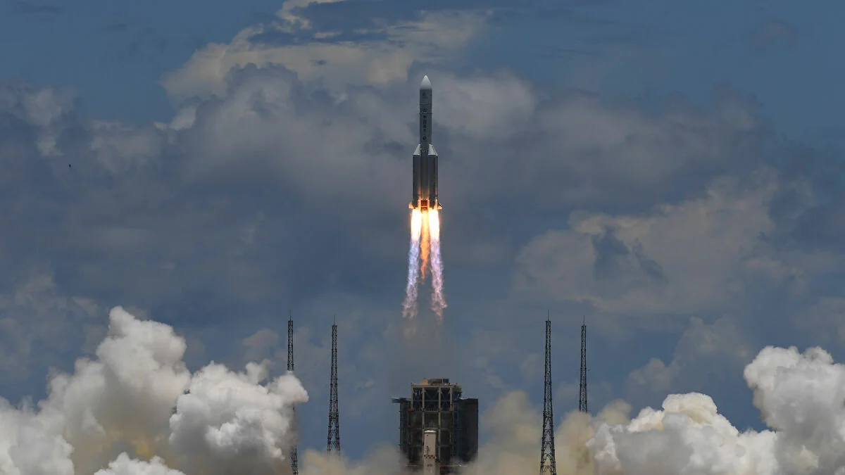 Çin orbitə 5 peyk çıxarıb