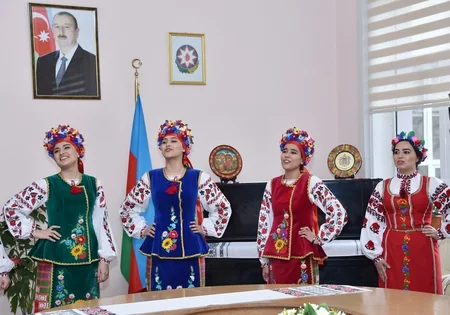 Vladimir Zelenski BSU-da Ukrayna Tədris-Mədəniyyət Mərkəzi ilə tanış olub