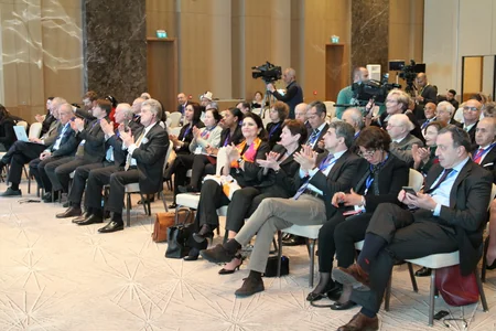 VI Qlobal Bakı Forumu çərçivəsində gənclərin panel müzakirəsi keçirilib