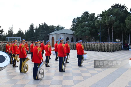 Sumqayıtda Zəfər Günü münasibətilə hərbçilərin yürüşü keçirilib