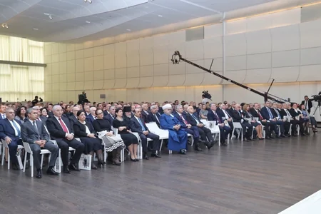 “İlham Əliyev on beş illik prezidentlik dövrünün uğur salnaməsi. 2003-2018” filminin və kitabının təqdimat mərasimi keçirilib