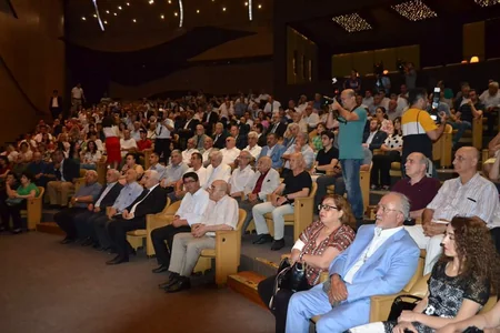 Beynəlxalq Muğam Mərkəzində Əməkdar rəssamın yubileyi keçirilib