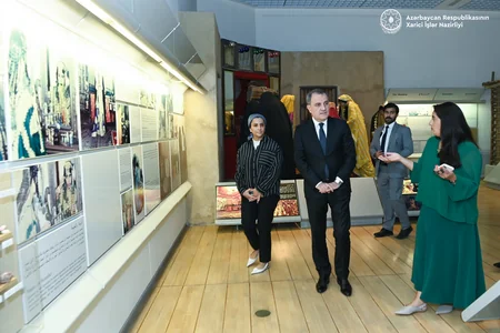 Jeyhun Bayramov visits Bahrain National Museum and Al-Madar Center
