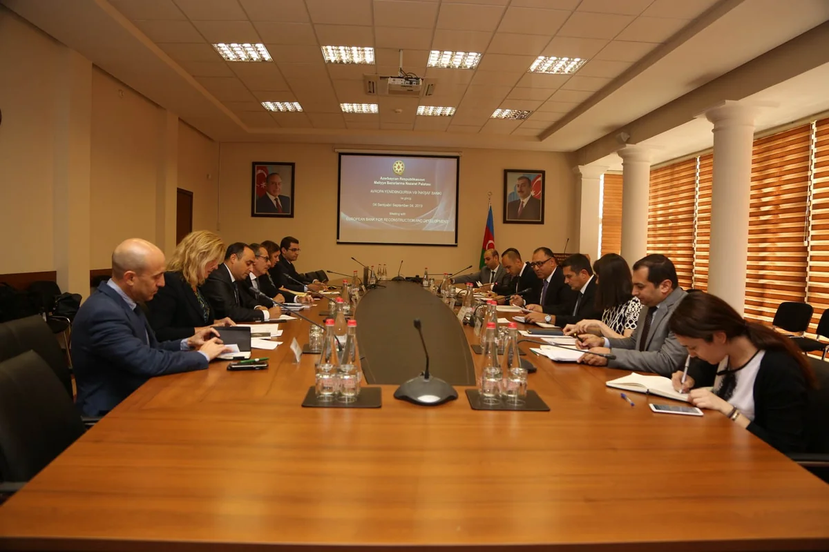 Maliyyə Bazarlarına Nəzarət Palatasında EBRD ilə milli valyutada istiqraz buraxılması müzakirə edilib