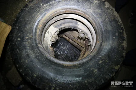 Bakıda su borusu partlayıb, 10 evi su basıb - VİDEO