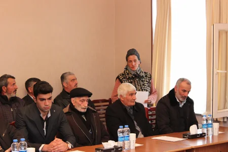 Naxçıvanın daxili işlər naziri Şahbuz rayonunda vətəndaşları qəbul edib