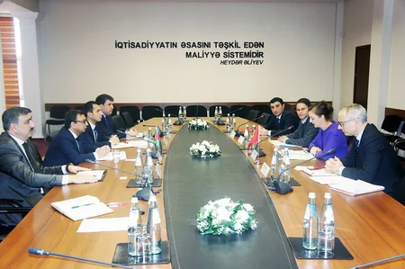 Qiymətli Kağızlar üzrə Dövlət Komitəsində SECO ilə görüş keçirilib