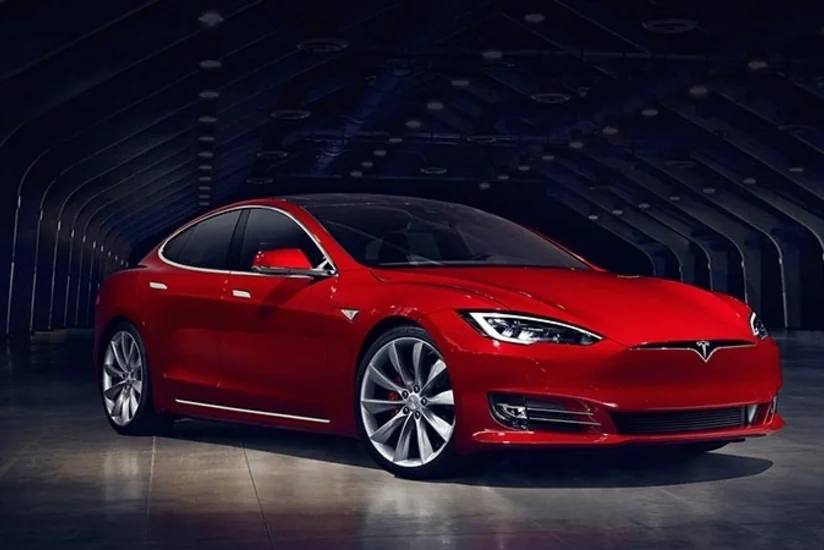 Маск анонсировал изменения в дизайне салона Tesla