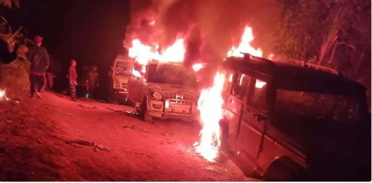 Hindistanda hərbçilər səhvən kəndlilərə atəş açıb, azı 14 nəfər həlak olub