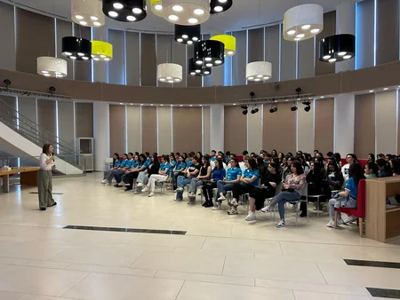 “MEDİAlab” layihəsi çərçivəsində ali məktəb tələbələri üçün seminar keçirilib
