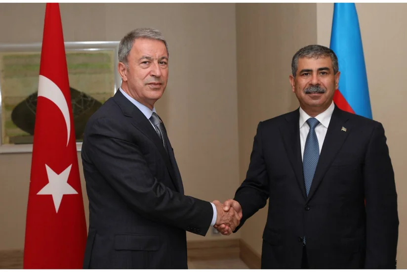 Состоялся телефонный разговор министров обороны Азербайджана и Турции