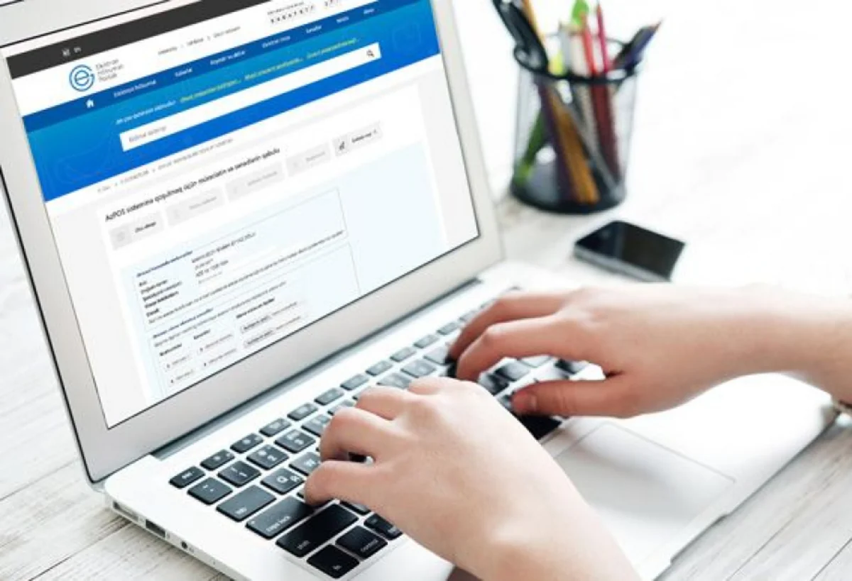 Naxçıvanda daşınmaz əmlaka dair elektron xidmətlərdən istifadə 16 %-ə yaxın artıb