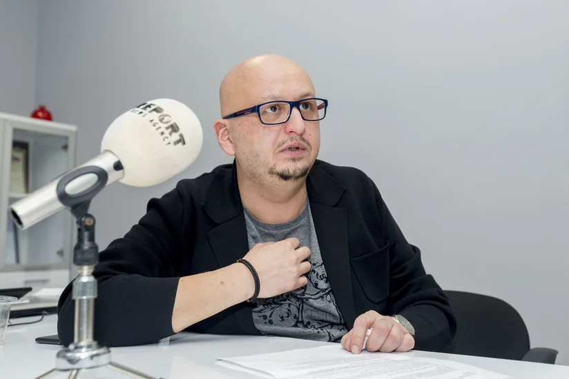 Cəfər Axundzadə: “Qızıma söz vermişəm ki, tezliklə siqareti atacağam - MÜSAHİBƏ