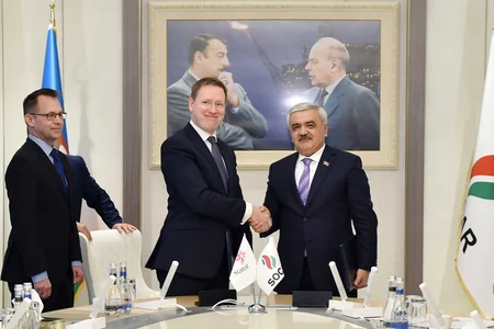 SOCAR and Statoil ink on main principles of promising cooperation
