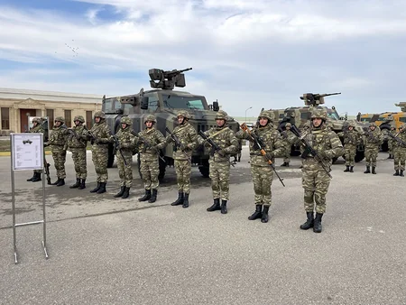 NATO nümayəndələri Azərbaycan Ordusunun döyüş texnikası ilə tanış olublar