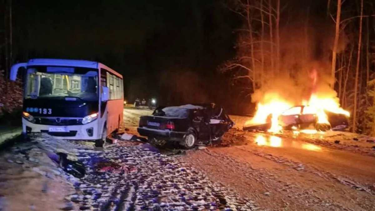 Пять человек погибли в ДТП в Ленинградской области