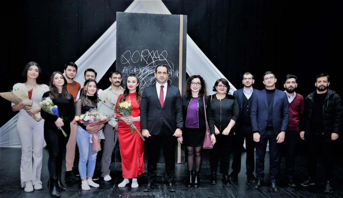 Mədəniyyət nazirinin birinci müavini ƏSA Teatrının kollektivi ilə görüşüb