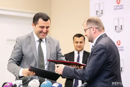 Нефтчи и Турецкие авиалинии подписали соглашение о сотрудничестве