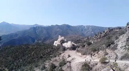 Azərbaycanda dağların partladılması üsulu ilə yeni yol salınır