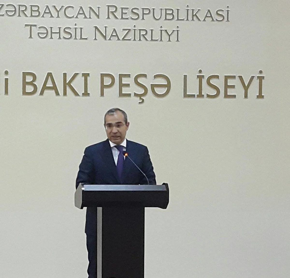 Bakıda xidmət sahələrinə kadr hazırlığı layihələrinin təqdimat mərasimi keçirilib