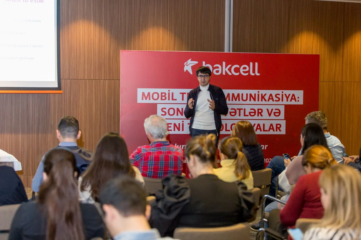 Bakcell jurnalistlər üçün seminar keçirib