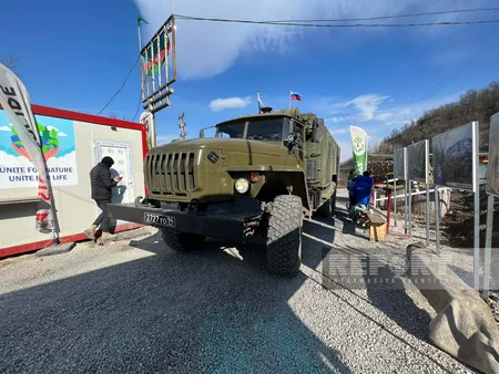 Vehicles of Russian peacekeepers move freely on Khankandi-Lachin road